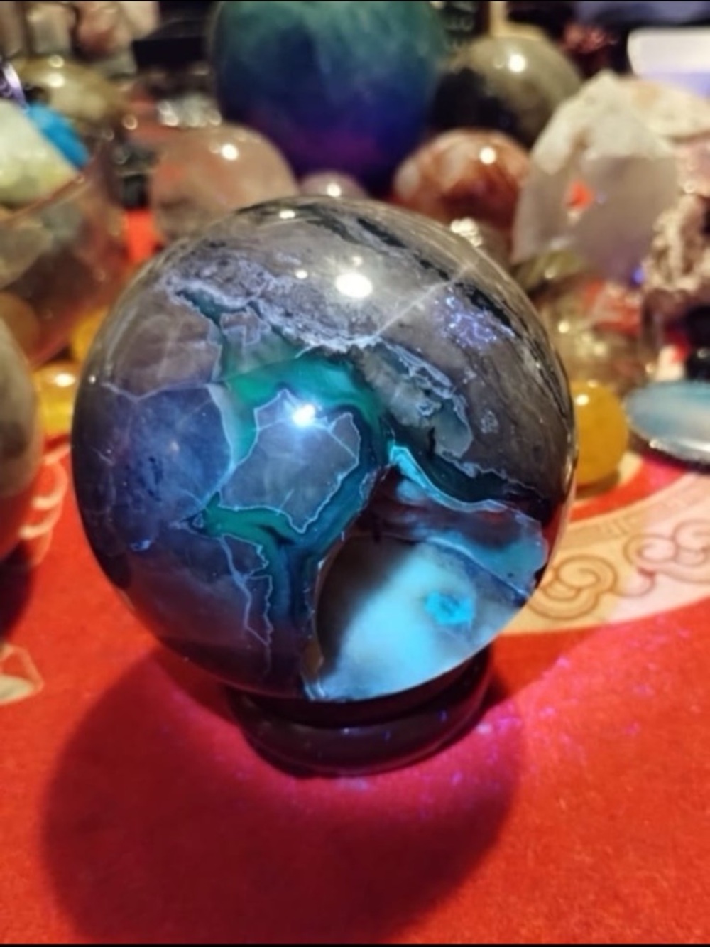 Volcano agate sphere - Picture 8 of 11